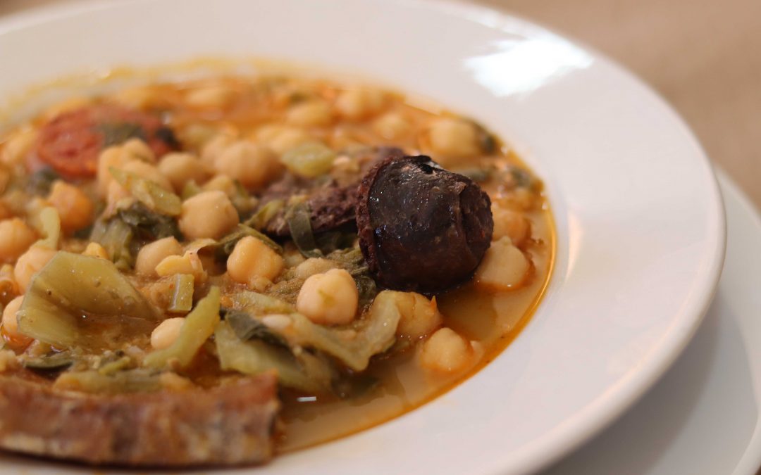 Entre Sabores de la Tierra: Embutidos Artesanales, Carnes de Caza y Guisos Tradicionales en Café Bar Murillo